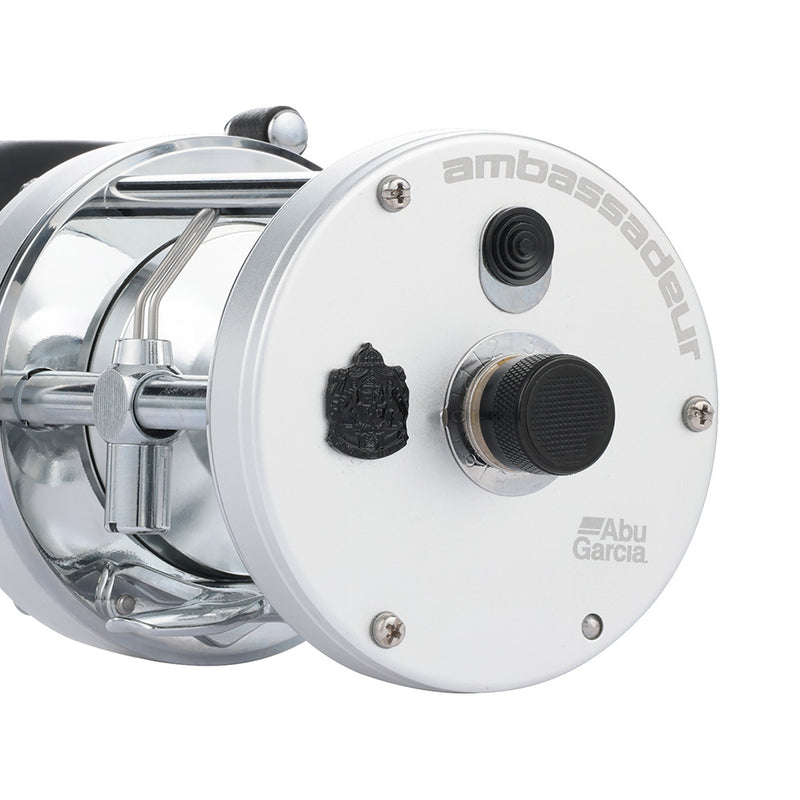 Load image into Gallery viewer, Abu Garcia Ambassadeur Round Reel - Right Hand C1-7000 [1649425]

