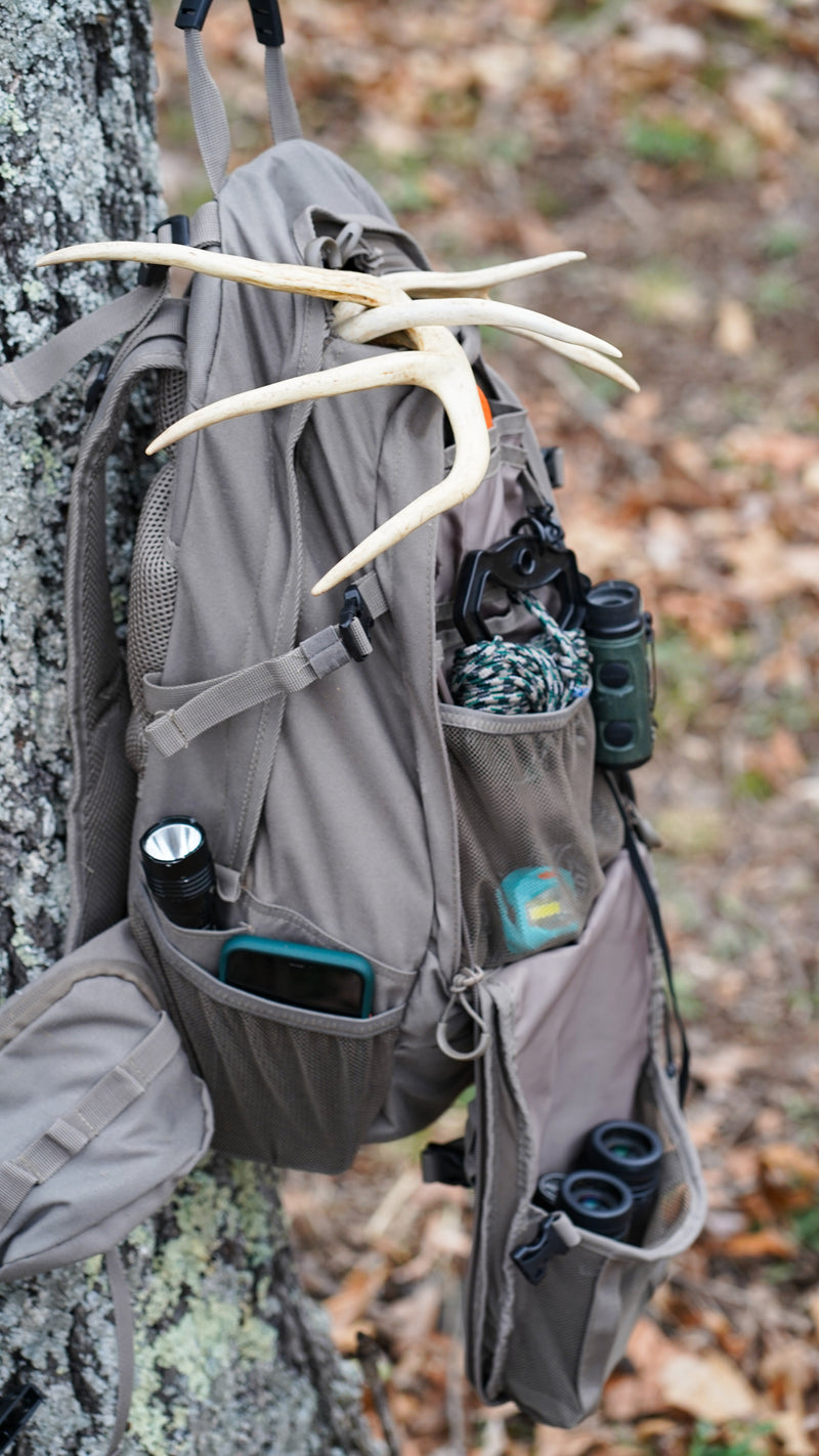 Load image into Gallery viewer, Hunting Backpack

