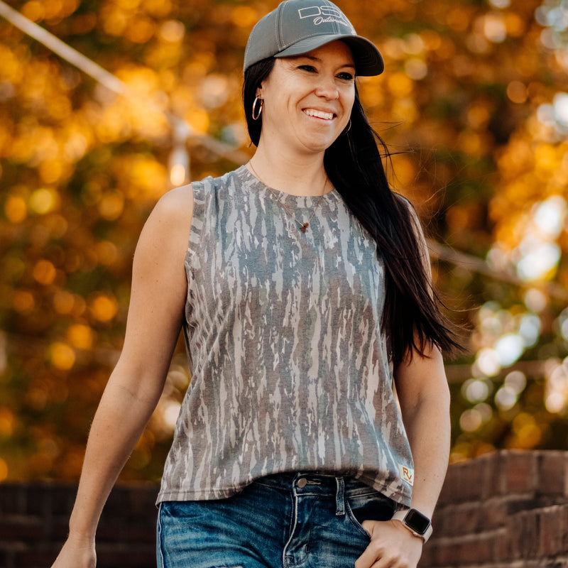 Load image into Gallery viewer, Vintage Camo Muscle Tank

